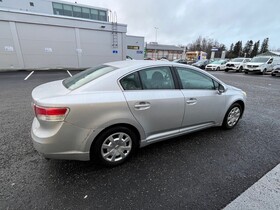 Toyota Avensis vaihtoauto