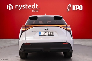 Toyota bZ4X vaihtoauto