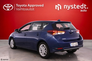 Toyota Auris vaihtoauto