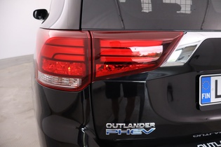 Mitsubishi Outlander PHEV vaihtoauto