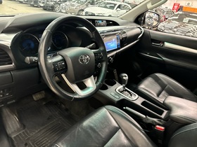 Toyota Hilux vaihtoauto
