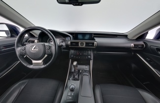 Lexus IS vaihtoauto