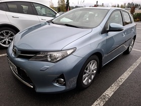 Toyota Auris vaihtoauto