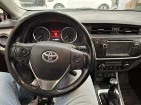 Toyota Auris vaihtoauto