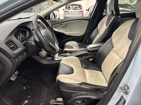 Volvo V40 Cross Country vaihtoauto