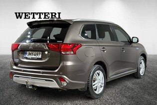 Mitsubishi Outlander PHEV vaihtoauto
