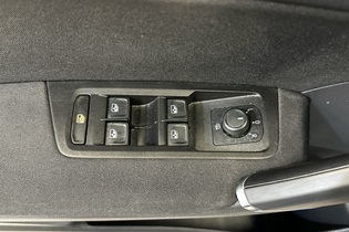 Volkswagen Touran vaihtoauto