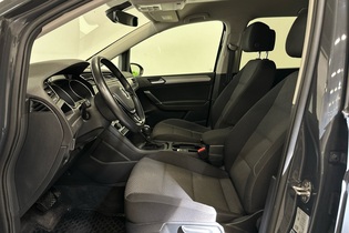 Volkswagen Touran vaihtoauto