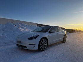Tesla Model 3 vaihtoauto
