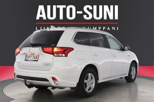 Mitsubishi Outlander PHEV vaihtoauto