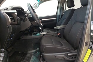 Toyota Hilux vaihtoauto