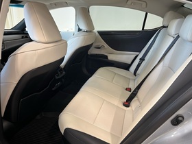 Lexus ES vaihtoauto