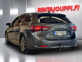 Toyota Avensis vaihtoauto