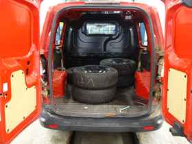 Ford Transit Courier vaihtoauto