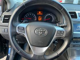 Toyota Avensis vaihtoauto