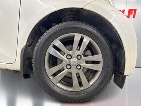 Toyota iQ vaihtoauto