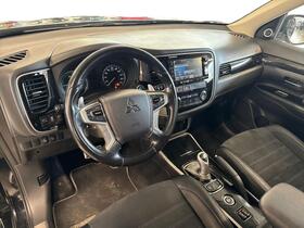 Mitsubishi Outlander PHEV vaihtoauto