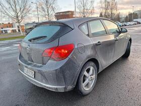 Opel Astra vaihtoauto