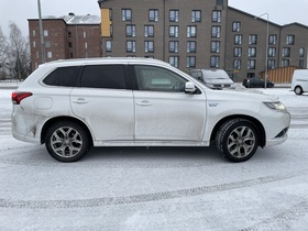 Mitsubishi Outlander PHEV vaihtoauto