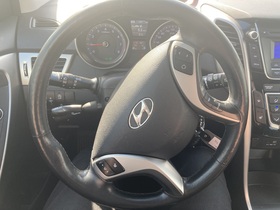 Hyundai i30 5d vaihtoauto