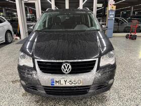 Volkswagen Touran vaihtoauto