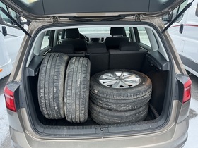 Volkswagen Golf Sportsvan vaihtoauto