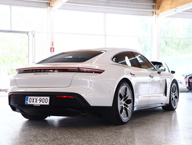 Porsche Taycan vaihtoauto
