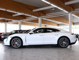 Porsche Taycan vaihtoauto