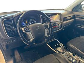 Mitsubishi Outlander PHEV vaihtoauto