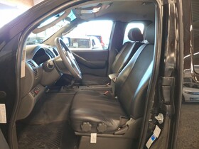 Nissan Navara vaihtoauto