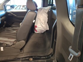 Nissan Navara vaihtoauto