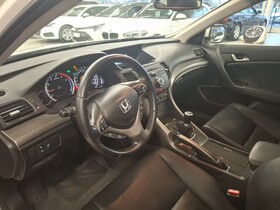 Honda Accord vaihtoauto