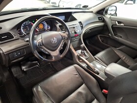 Honda Accord vaihtoauto