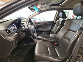 Honda Accord vaihtoauto