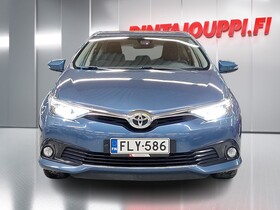 Toyota Auris vaihtoauto
