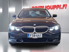 BMW 330 vaihtoauto
