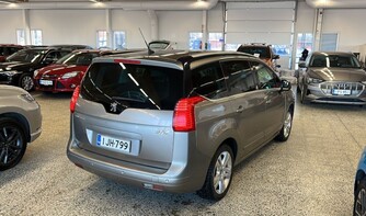 Peugeot 5008 vaihtoauto