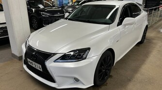 Lexus IS vaihtoauto