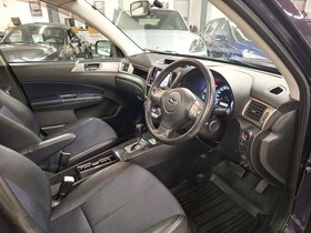 Subaru Exiga vaihtoauto