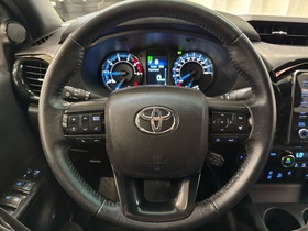 Toyota Hilux vaihtoauto