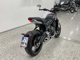 Triumph TR vaihtoauto