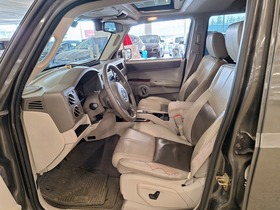 Jeep Commander vaihtoauto