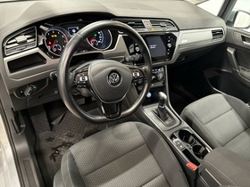 Volkswagen Touran vaihtoauto