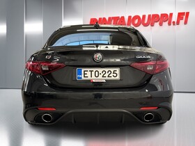 Alfa Romeo Giulia vaihtoauto