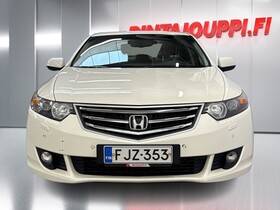Honda Accord vaihtoauto