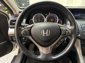 Honda Accord vaihtoauto
