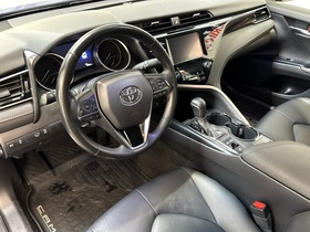Toyota Camry vaihtoauto