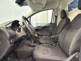 Ford Transit Courier vaihtoauto