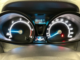 Ford Transit Courier vaihtoauto