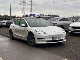 Tesla Model 3 vaihtoauto